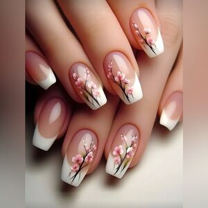 Elegant Floral designed Press On Nail 💅